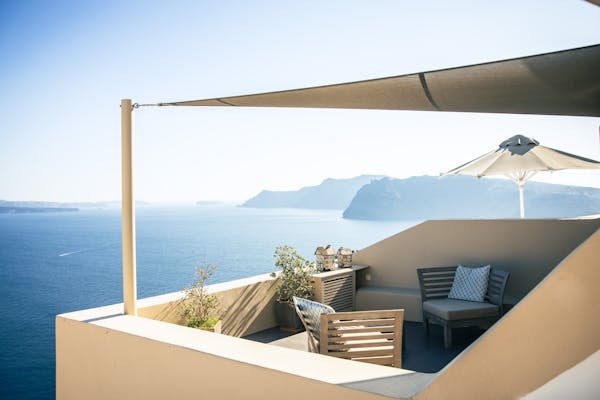 Choisir une voile d'ombrage résistante au vent : conseils pratiques